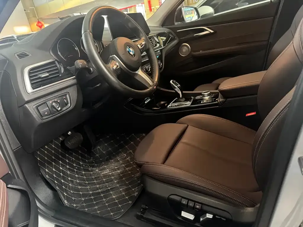 BMW 1 Series 2023 из CN, фото 7