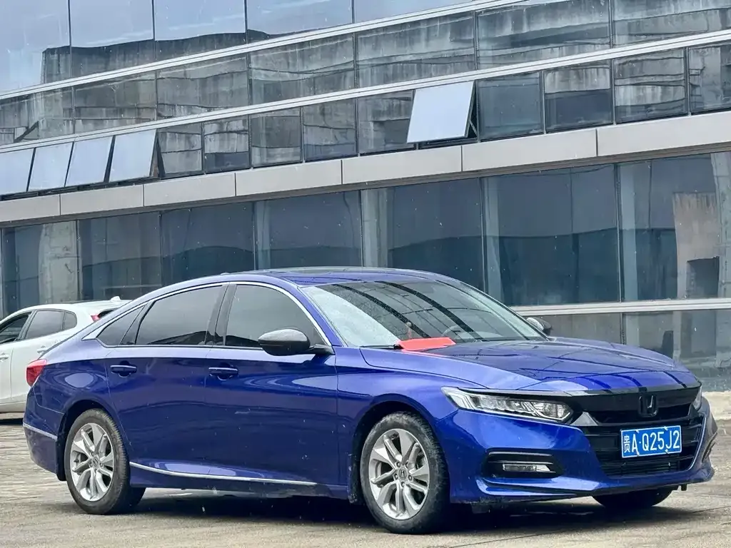 Honda Accord — фото 3