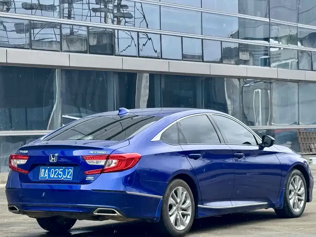 Honda Accord — фото 5