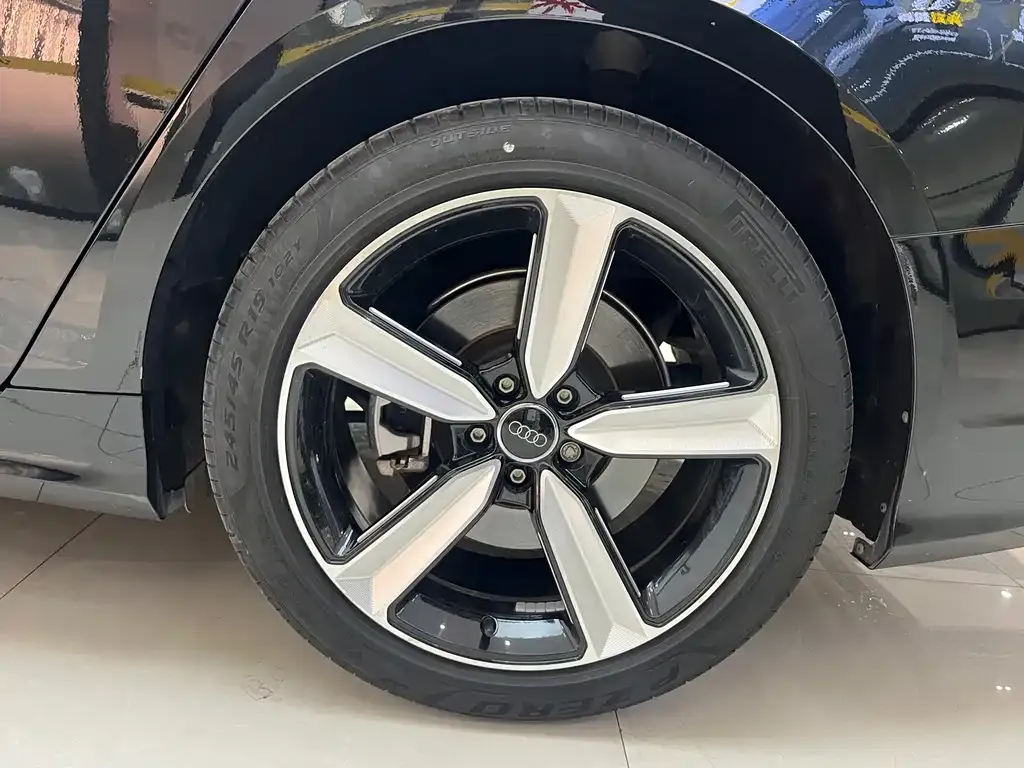 Audi A6L 2021 из CN, фото 4
