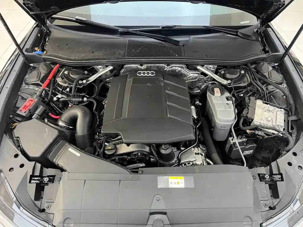 Audi A6L 2021 из CN, фото 10