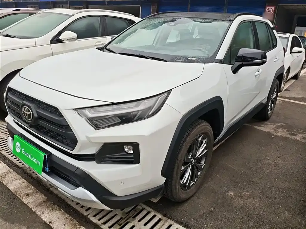 Toyota RAV4 2024 из CN, фото 2