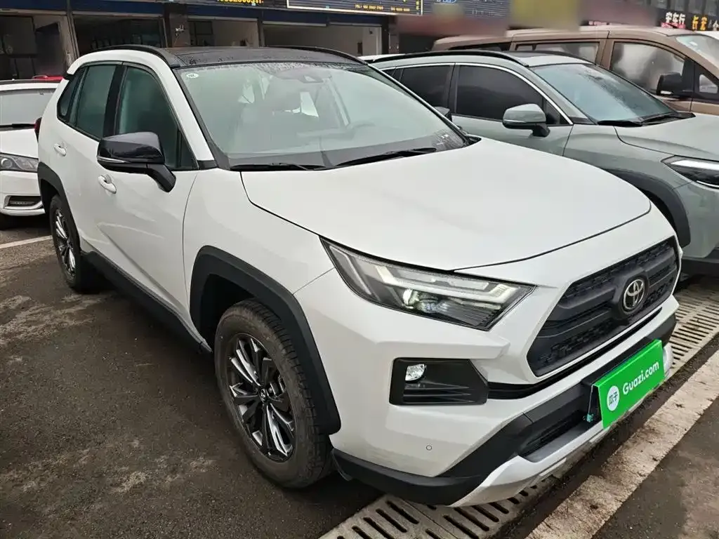 Toyota RAV4 2024 из CN, фото 4