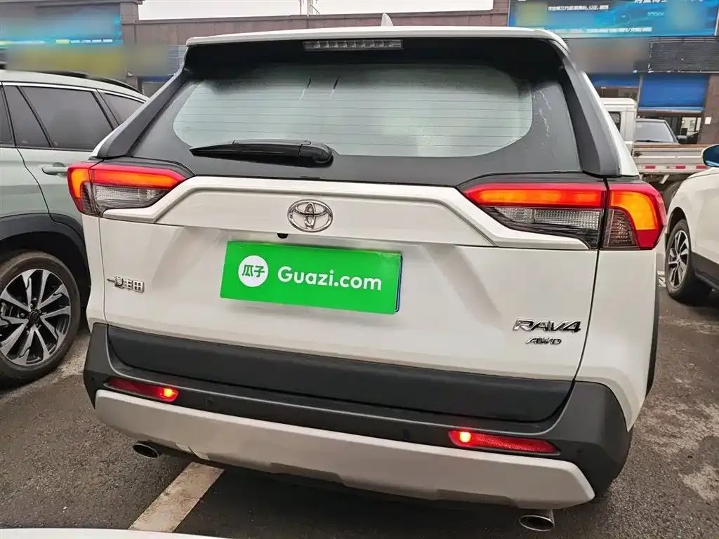 Toyota RAV4 2024 из CN, фото 6
