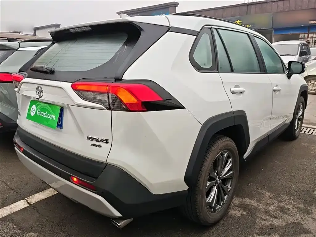 Toyota RAV4 2024 из CN, фото 7