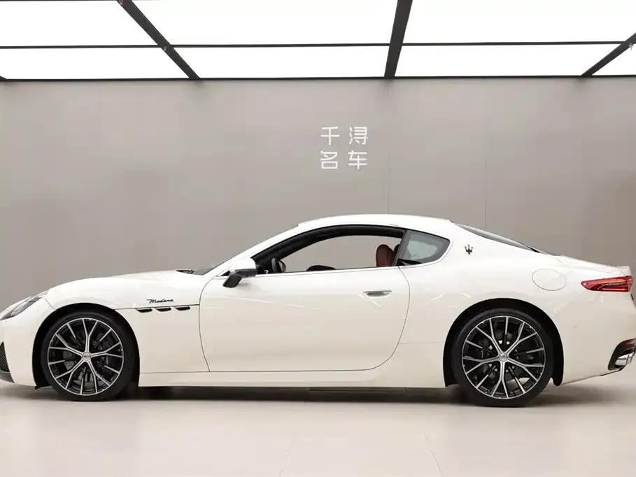 Maserati GranTurismo — фото 5