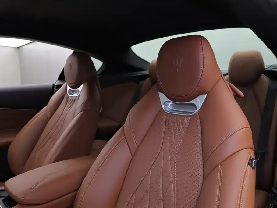 Maserati GranTurismo — фото 2