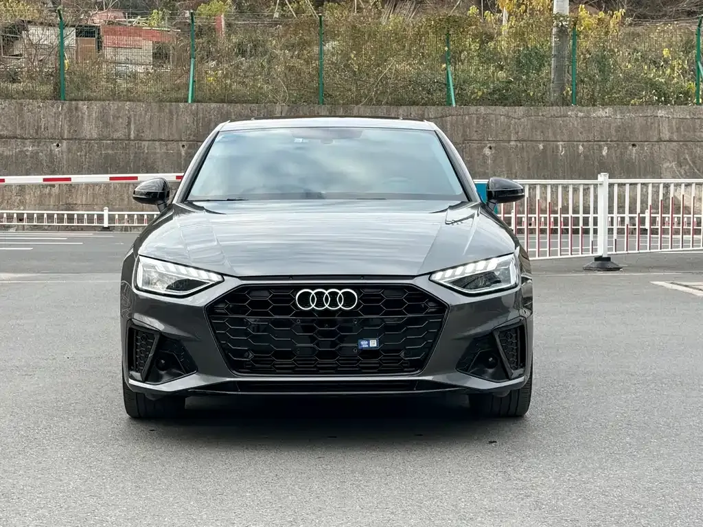 Audi A4L 2023 из CN, фото 7