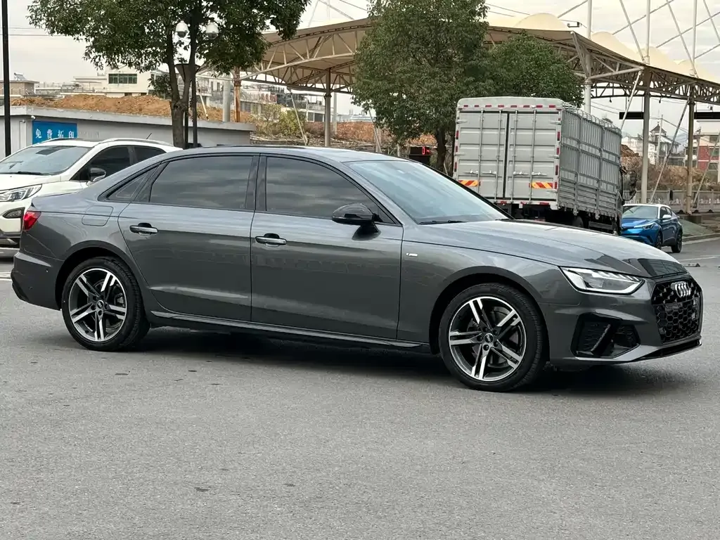 Audi A4L 2023 из CN, фото 9