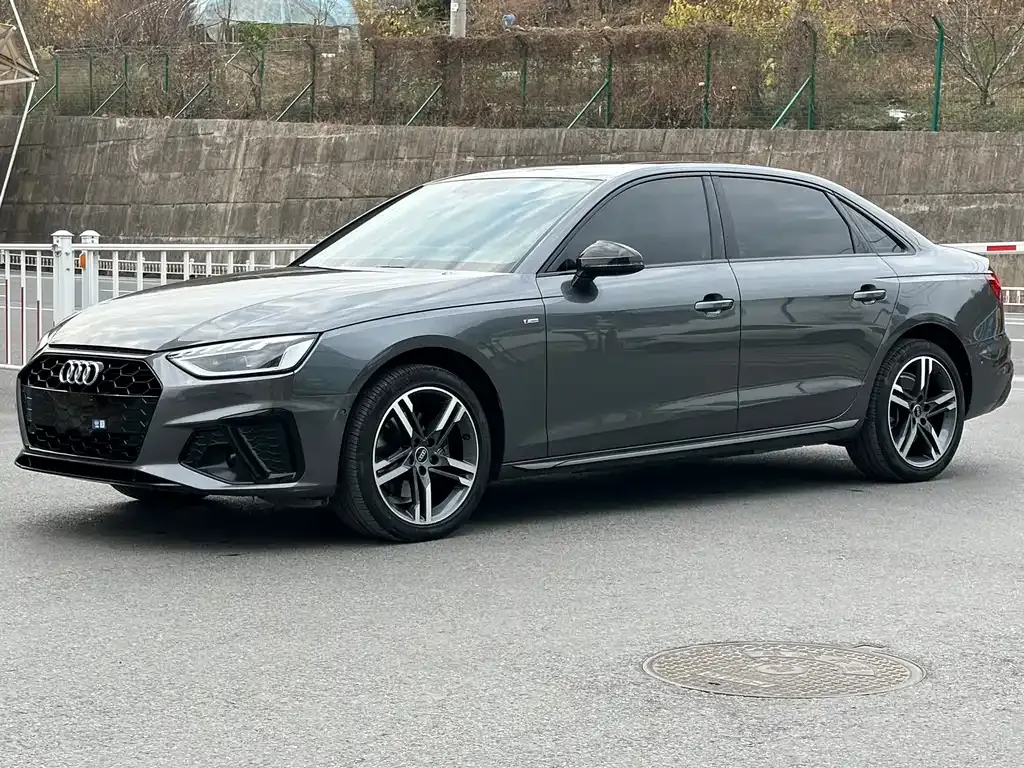 Audi A4L 2023 из CN, фото 10