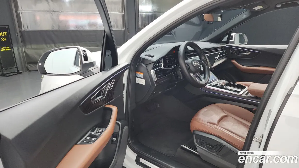 Audi Q7 2021 из KR, фото 10