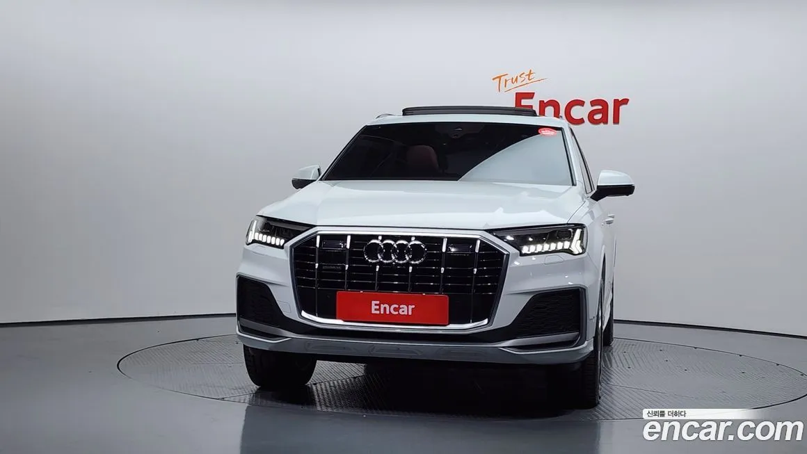 Audi Q7 2021 из KR, фото 3