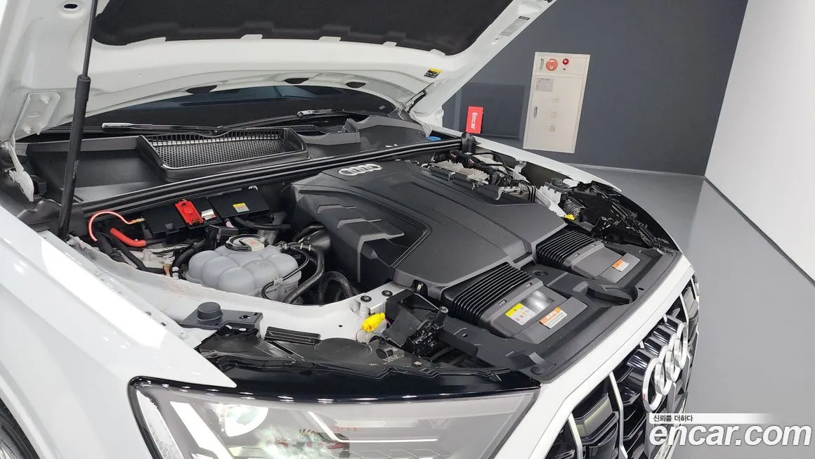 Audi Q7 2021 из KR, фото 6