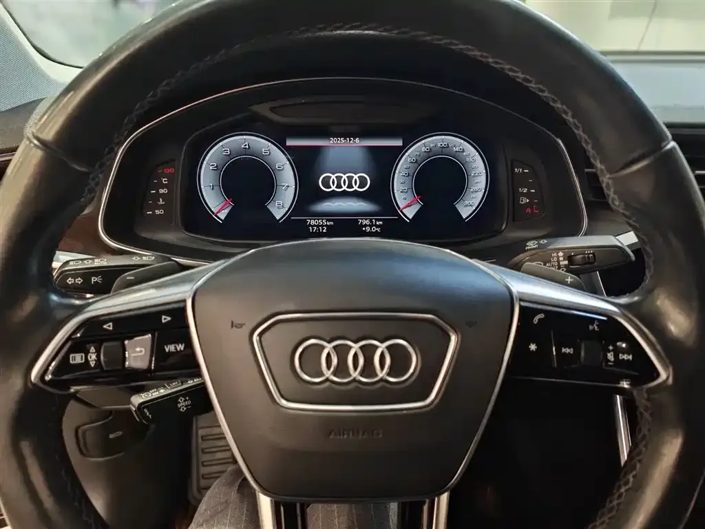 Audi A6L 2022 из CN, фото 2