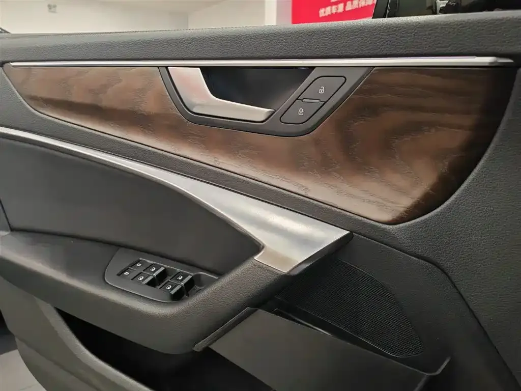 Audi A6L 2022 из CN, фото 7