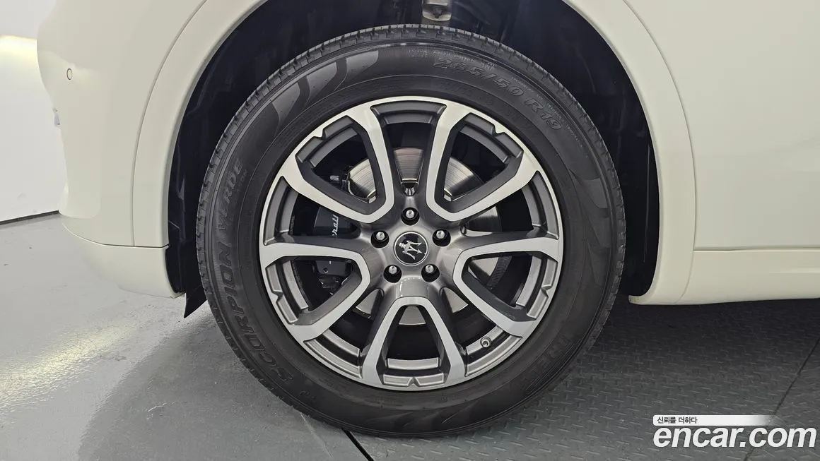 Maserati Levante 2022 из KR, фото 8