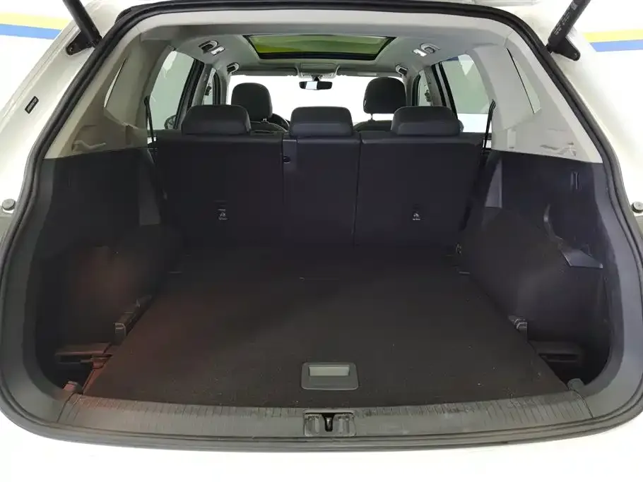 Volkswagen Tiguan L 2022 из CN, фото 2