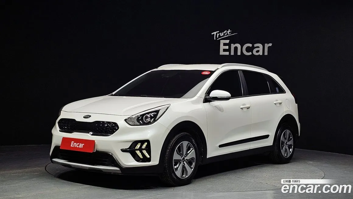 Kia Niro — фото 1