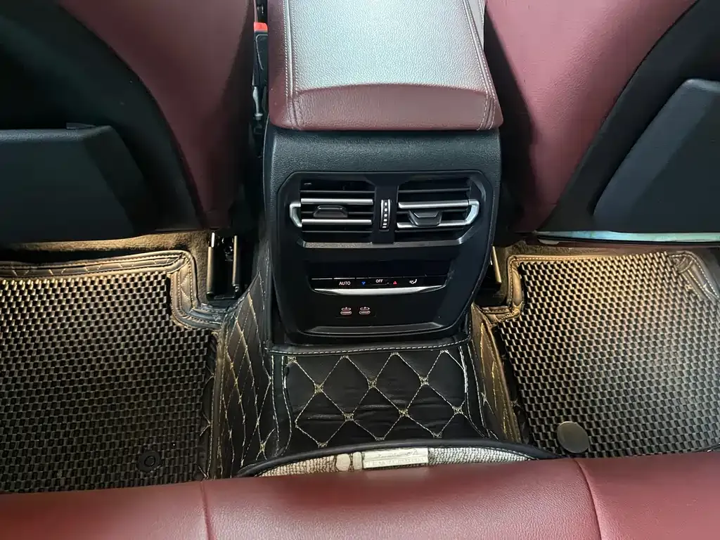 BMW 3 Series 2022 из CN, фото 3