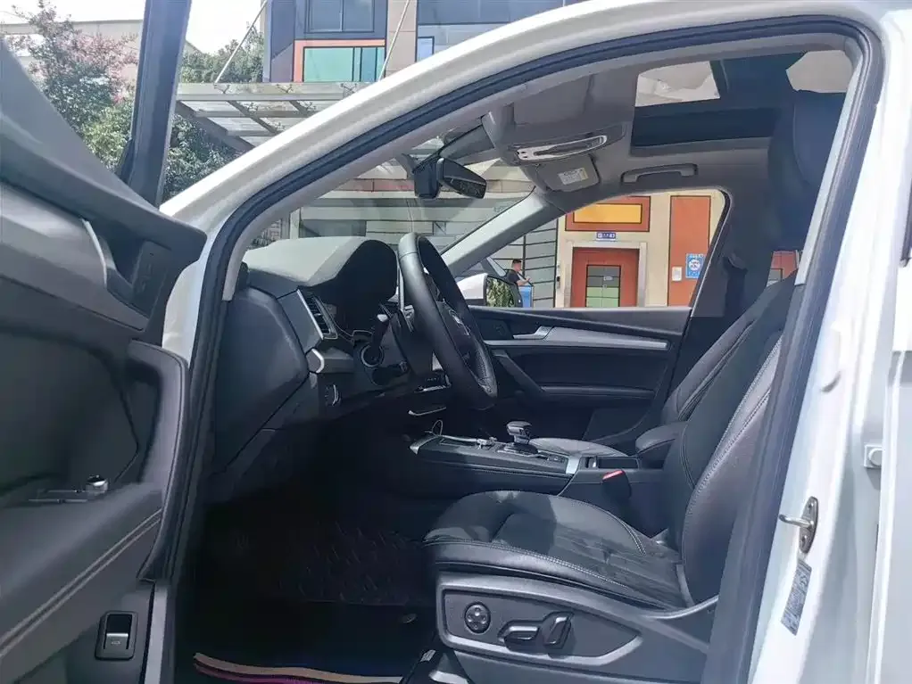 Audi Q5L 2021 из CN, фото 5