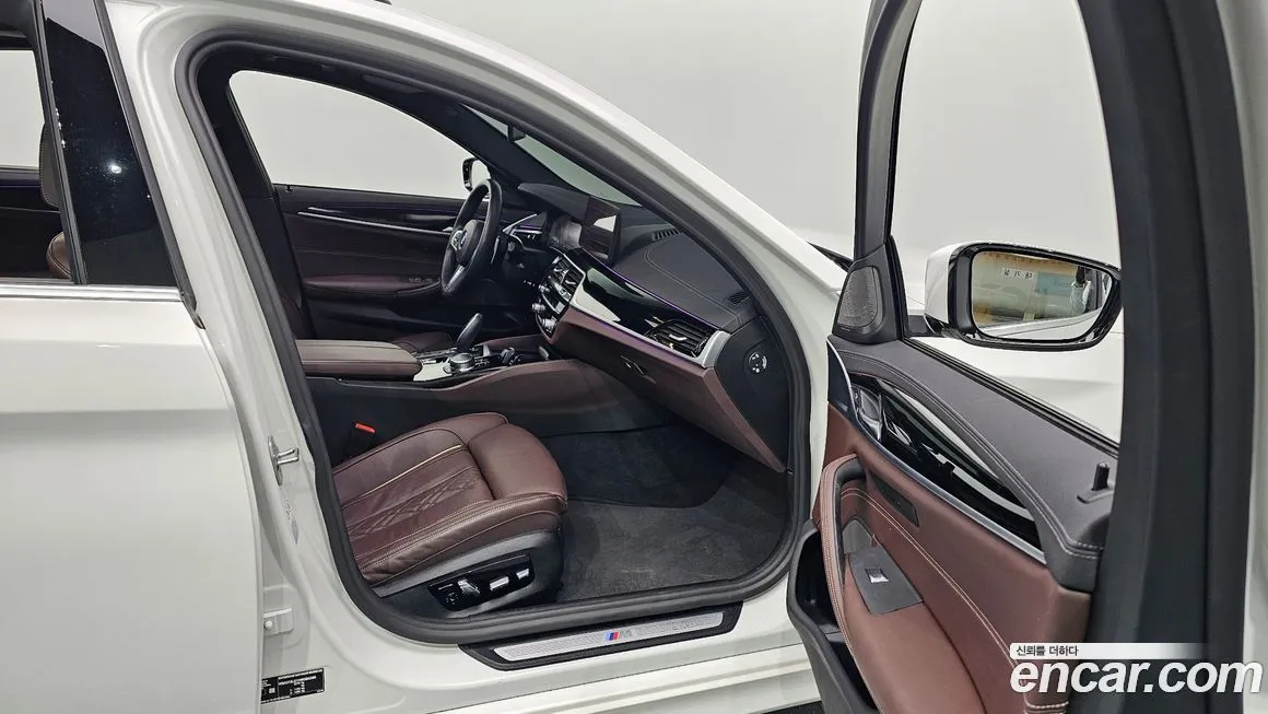 BMW 5-Series 2022 из KR, фото 10