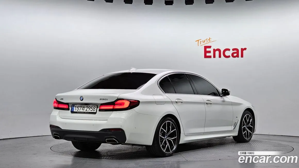 BMW 5-Series 2022 из KR, фото 2
