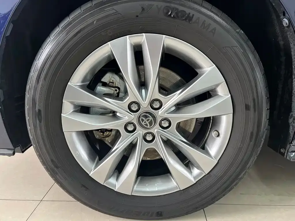 Toyota Sienna 2022 из CN, фото 6