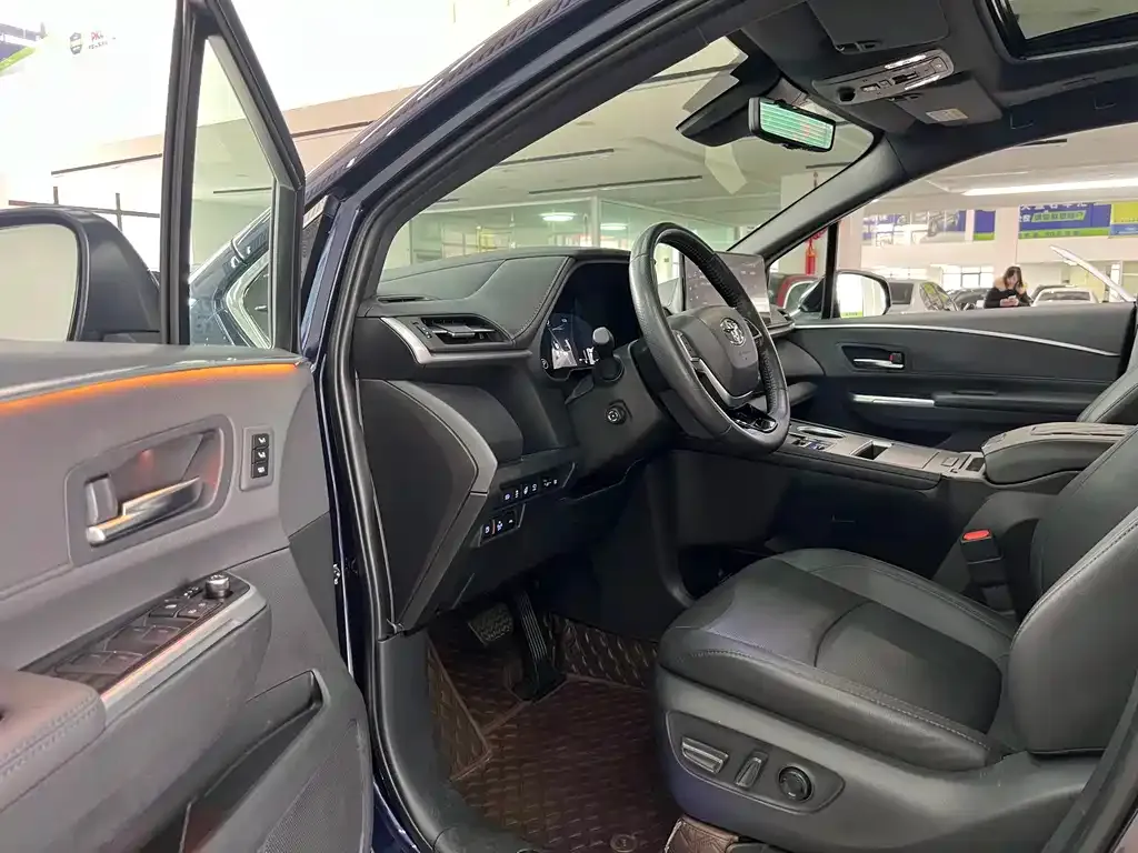 Toyota Sienna 2022 из CN, фото 9