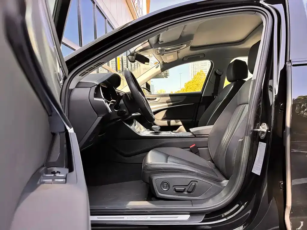 Audi A6 (Import) 2024 из CN, фото 6