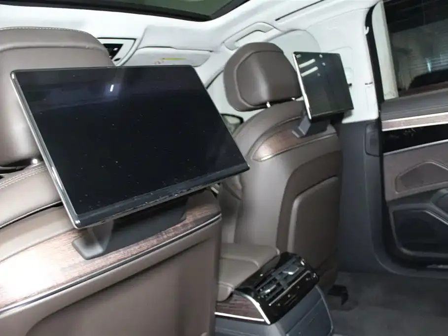 Audi A8 2024 из CN, фото 7
