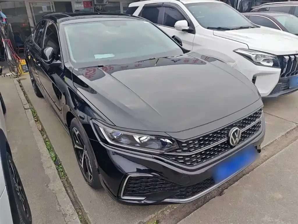 Volkswagen Passat 2024 из CN, фото 4
