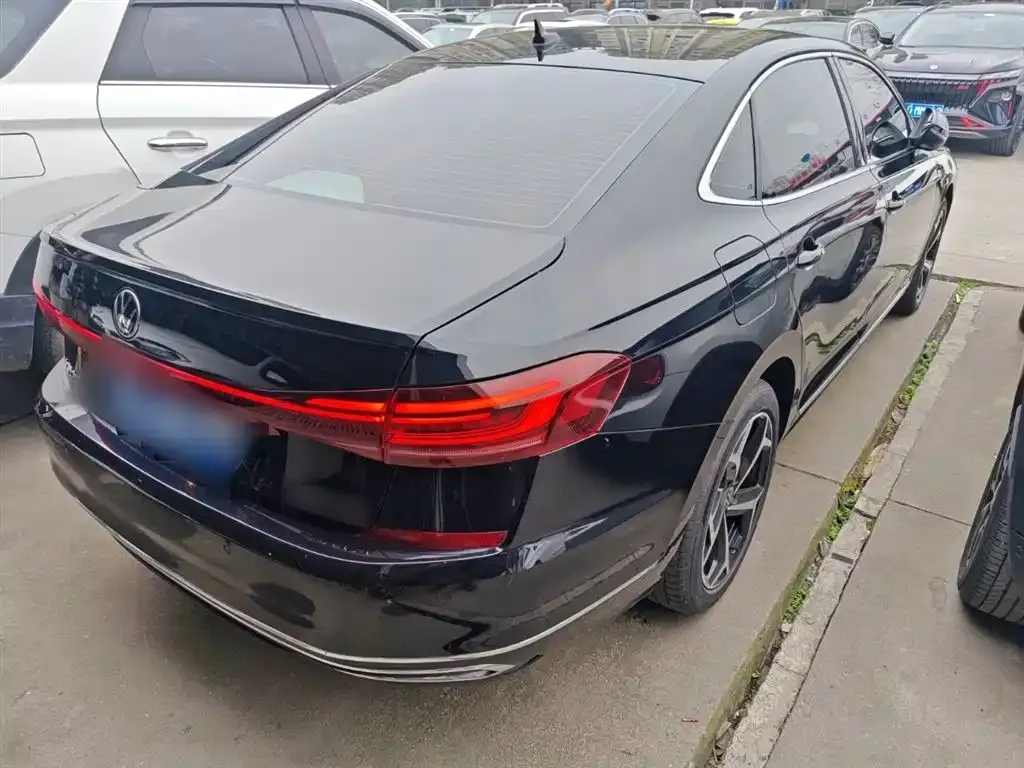 Volkswagen Passat 2024 из CN, фото 9