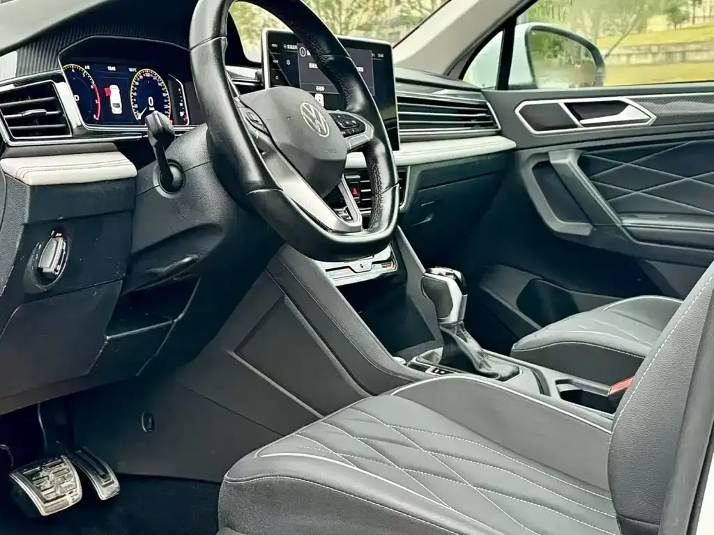 Volkswagen Tiguan L 2024 из CN, фото 5