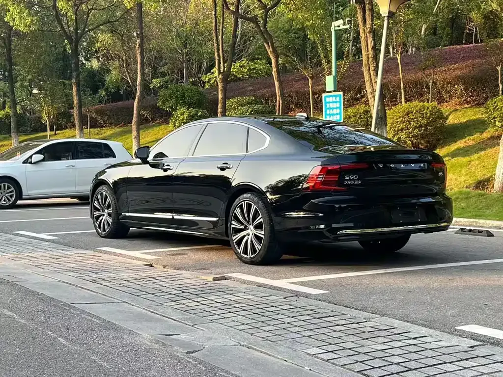 Volvo S90 2023 из CN, фото 7