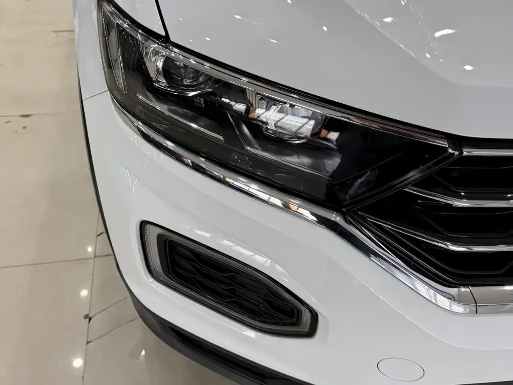 Volkswagen T-Roc 2023 из CN, фото 7