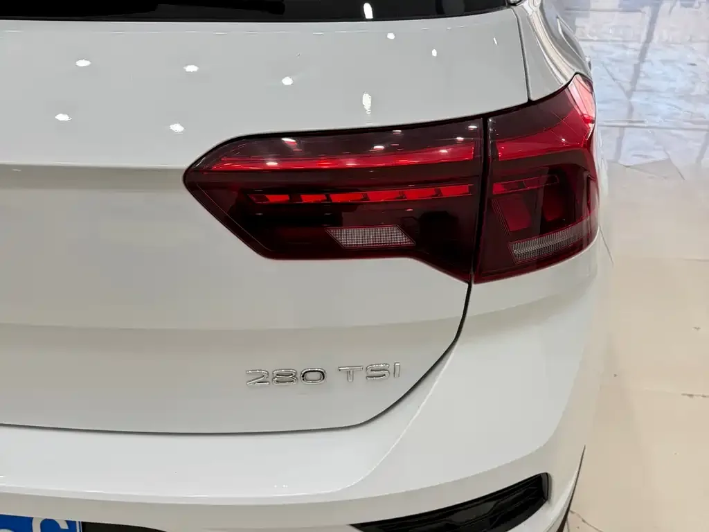 Volkswagen T-Roc 2023 из CN, фото 8