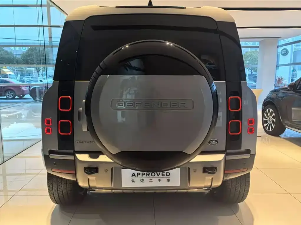 Land Rover Defender — фото 4