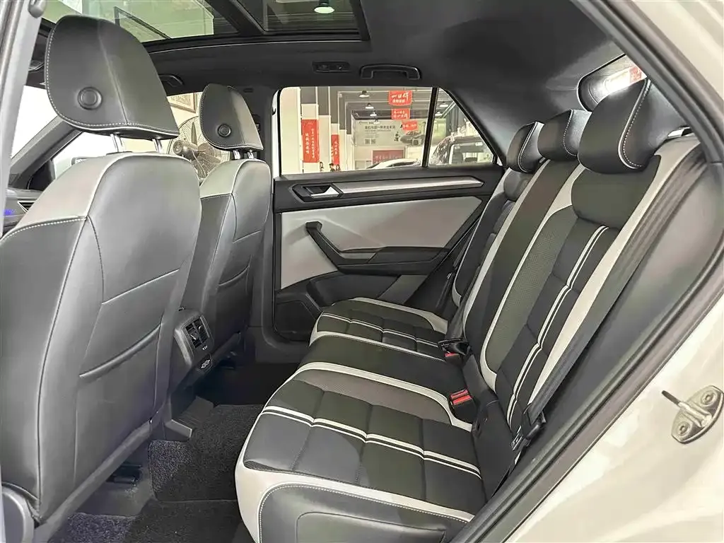 Volkswagen T-Roc 2024 из CN, фото 5