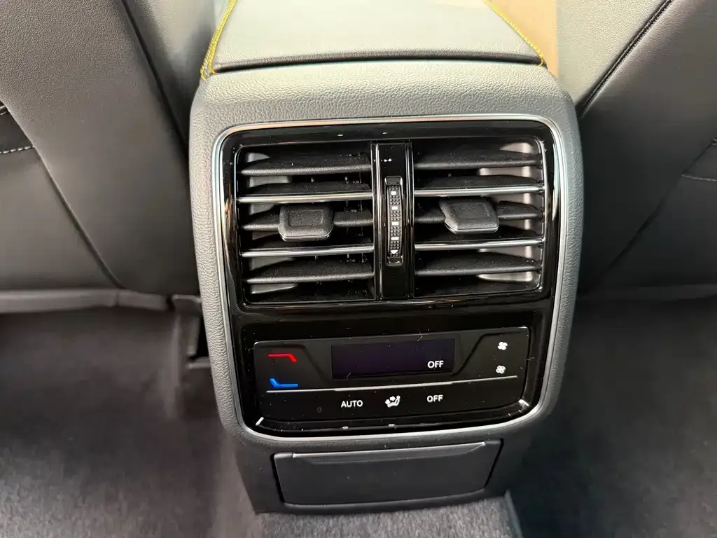 Volkswagen CC 2025 из CN, фото 7