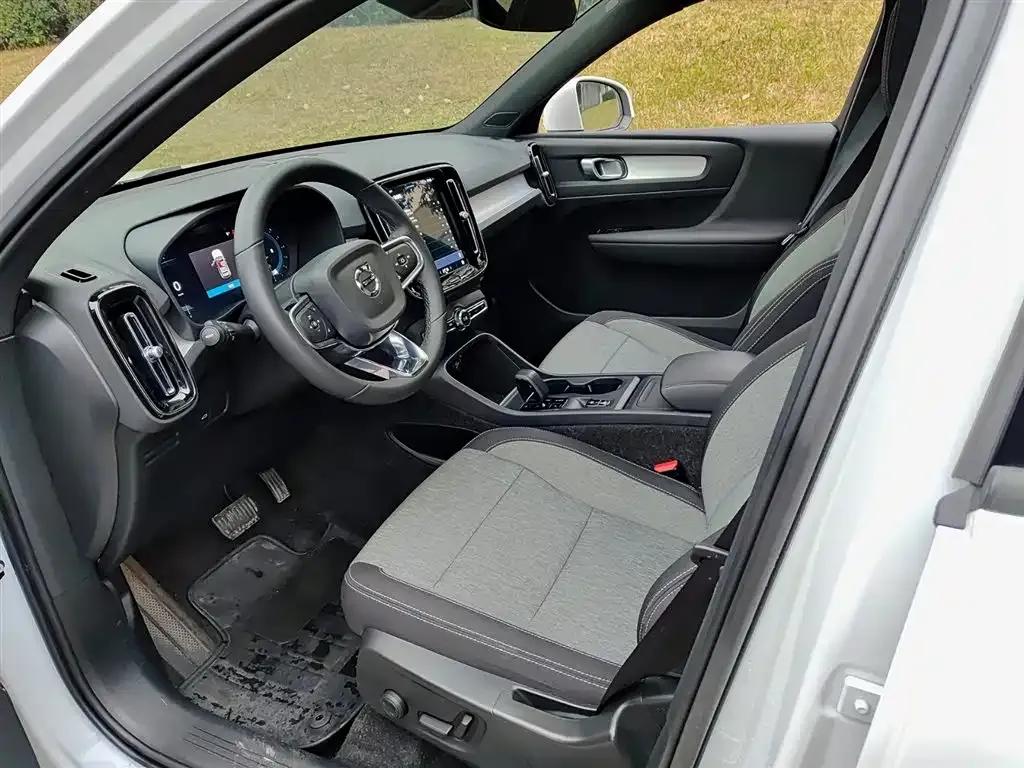 Volvo XC40 2022 из CN, фото 7