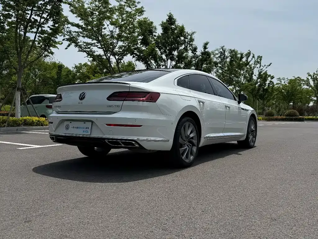 Volkswagen CC 2023 из CN, фото 7