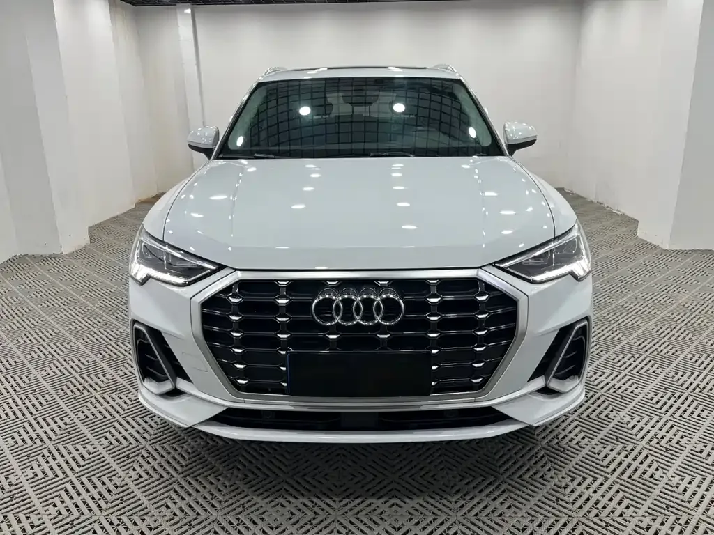 Audi Q3 2022 из CN, фото 1
