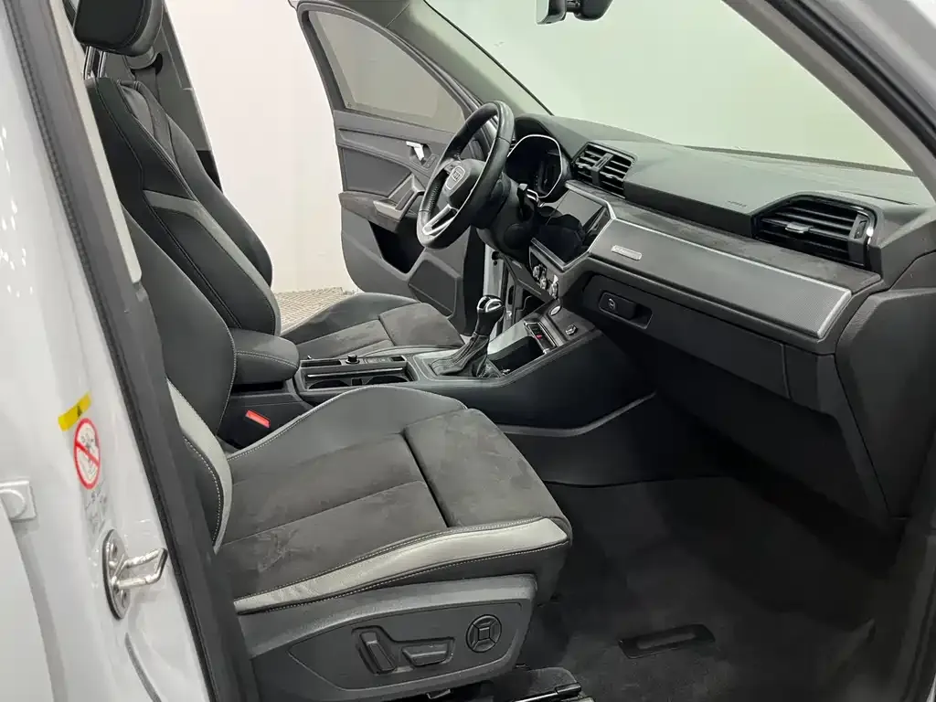Audi Q3 2022 из CN, фото 4