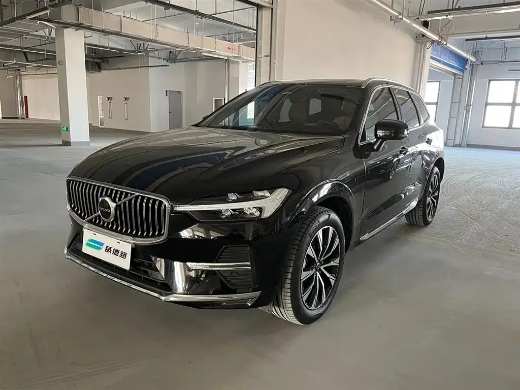 Volvo XC60 2024 из CN, фото 1