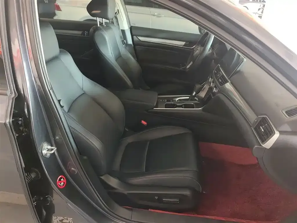 Honda Accord — фото 2