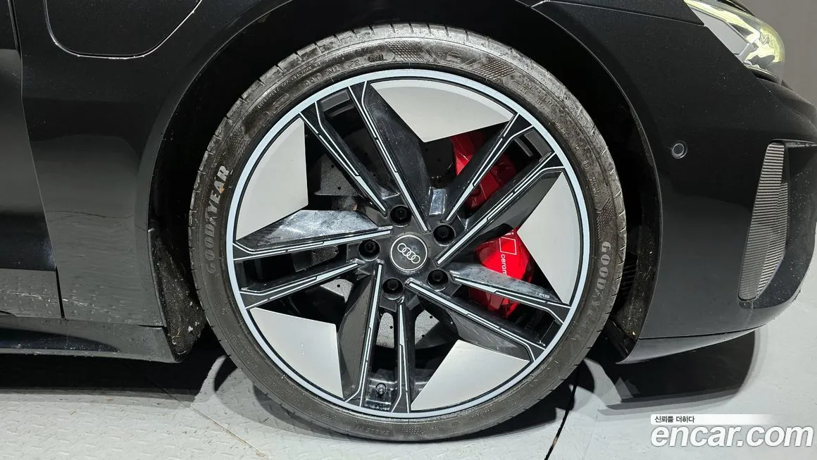 Audi RS e-tron GT 2022 из KR, фото 8