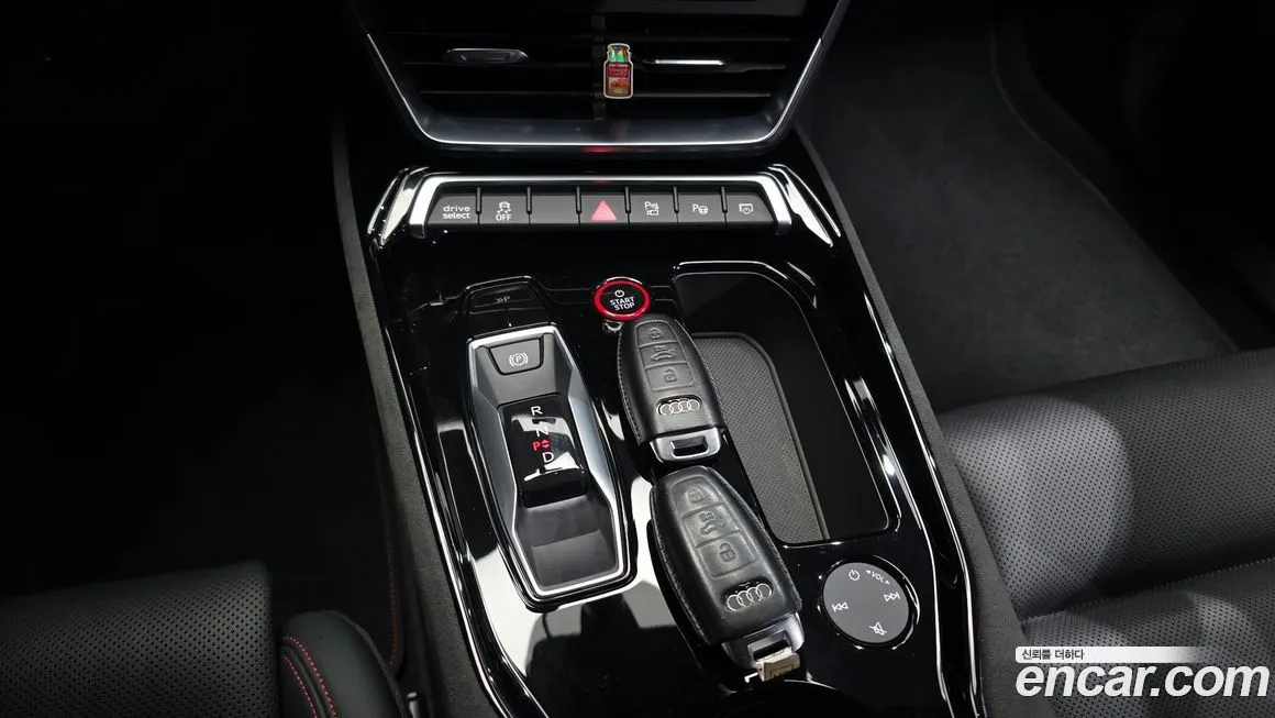 Audi RS e-tron GT 2022 из KR, фото 4