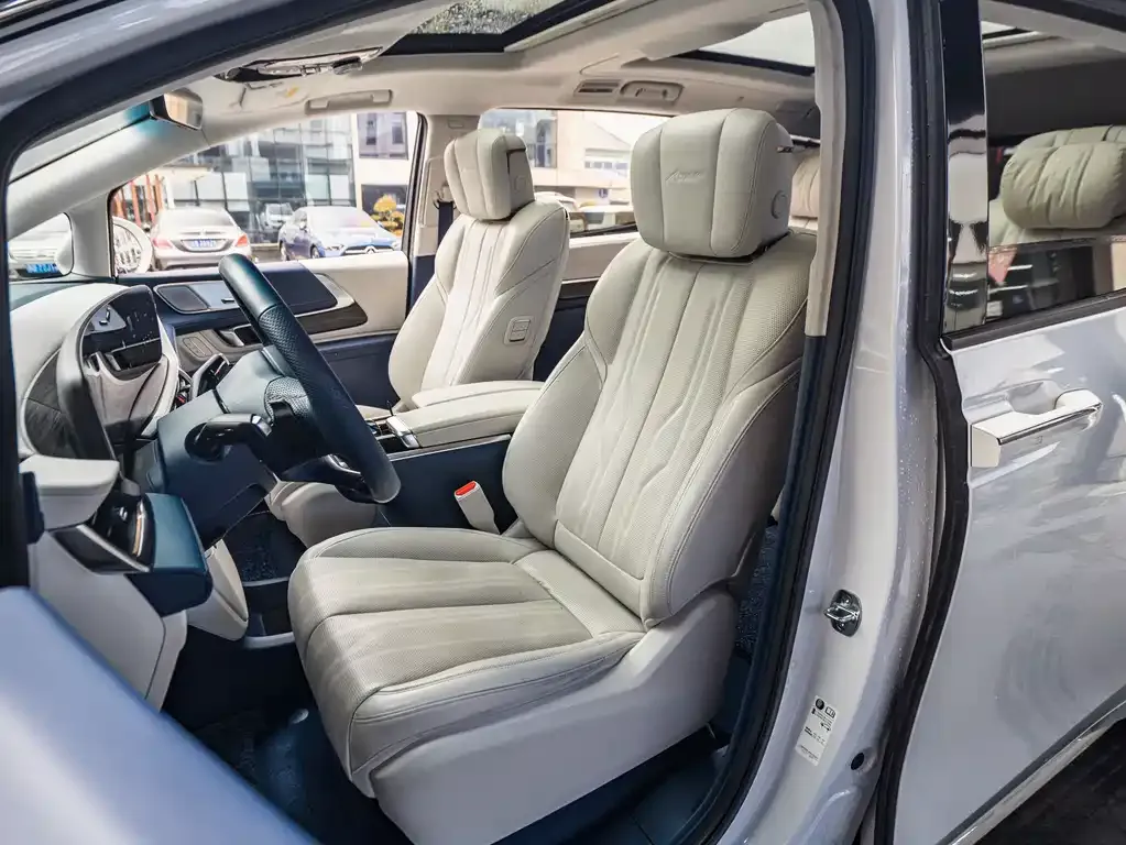 Buick Century 2023 из CN, фото 10
