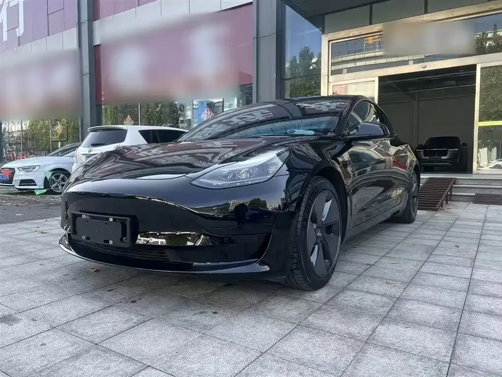 Tesla Model 3 — фото 2