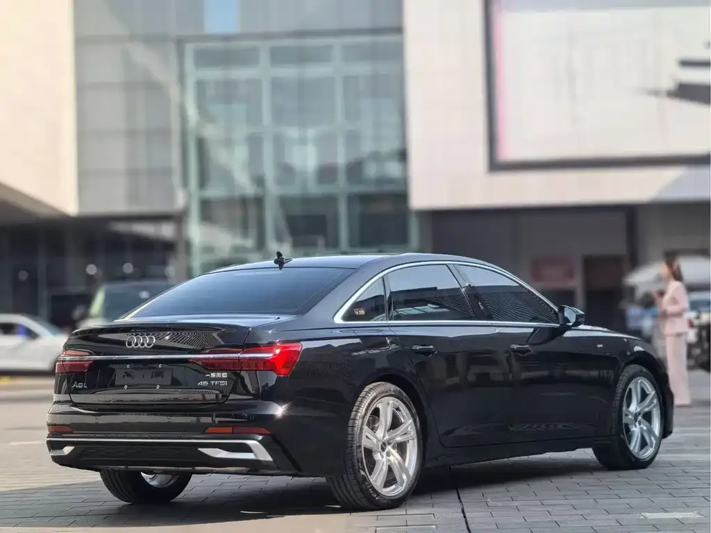 Audi A6L — фото 3